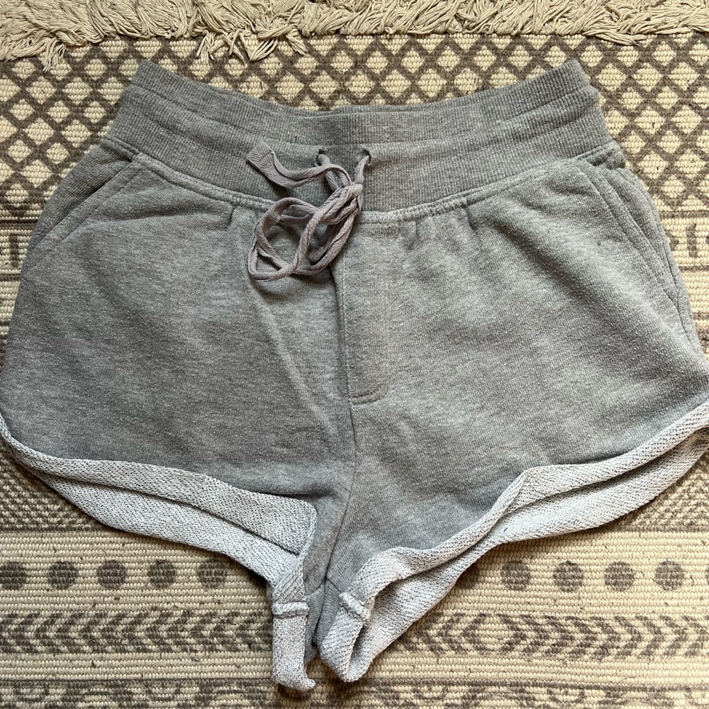 F21 XS casual & comfy leisure shorts with pockets